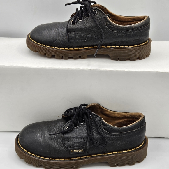 Vintage kids Dr. Martens Made in England AW004 kids size 11 EU 10 - Picture 2 of 16